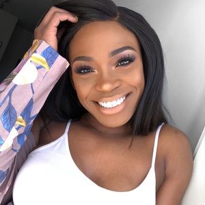 Meet your posher 😀 & let’s be friends @isitgeneva